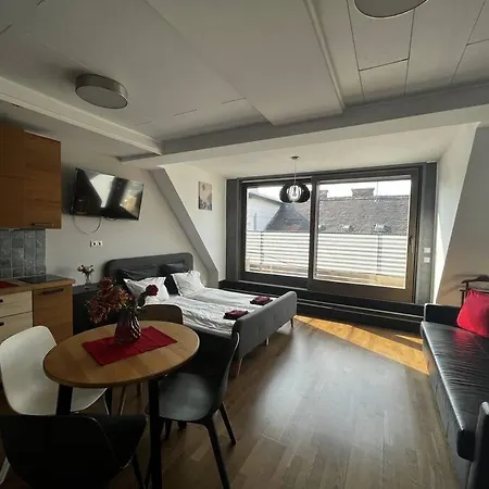 Sunny/stylish Rooftop Home/private Balcony Shared Jacuzzi Daire