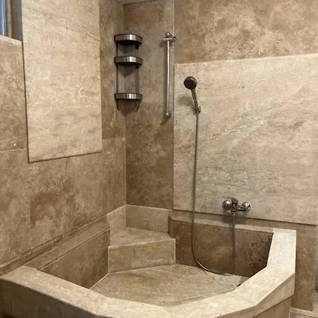 Apartamento Sunny/stylish Rooftop Home/private Balcony Shared Jacuzzi Budapeste